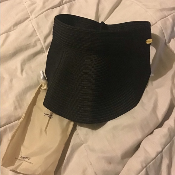 Oh Sunny black visor hat with carrying bag NWT - Picture 3 of 8